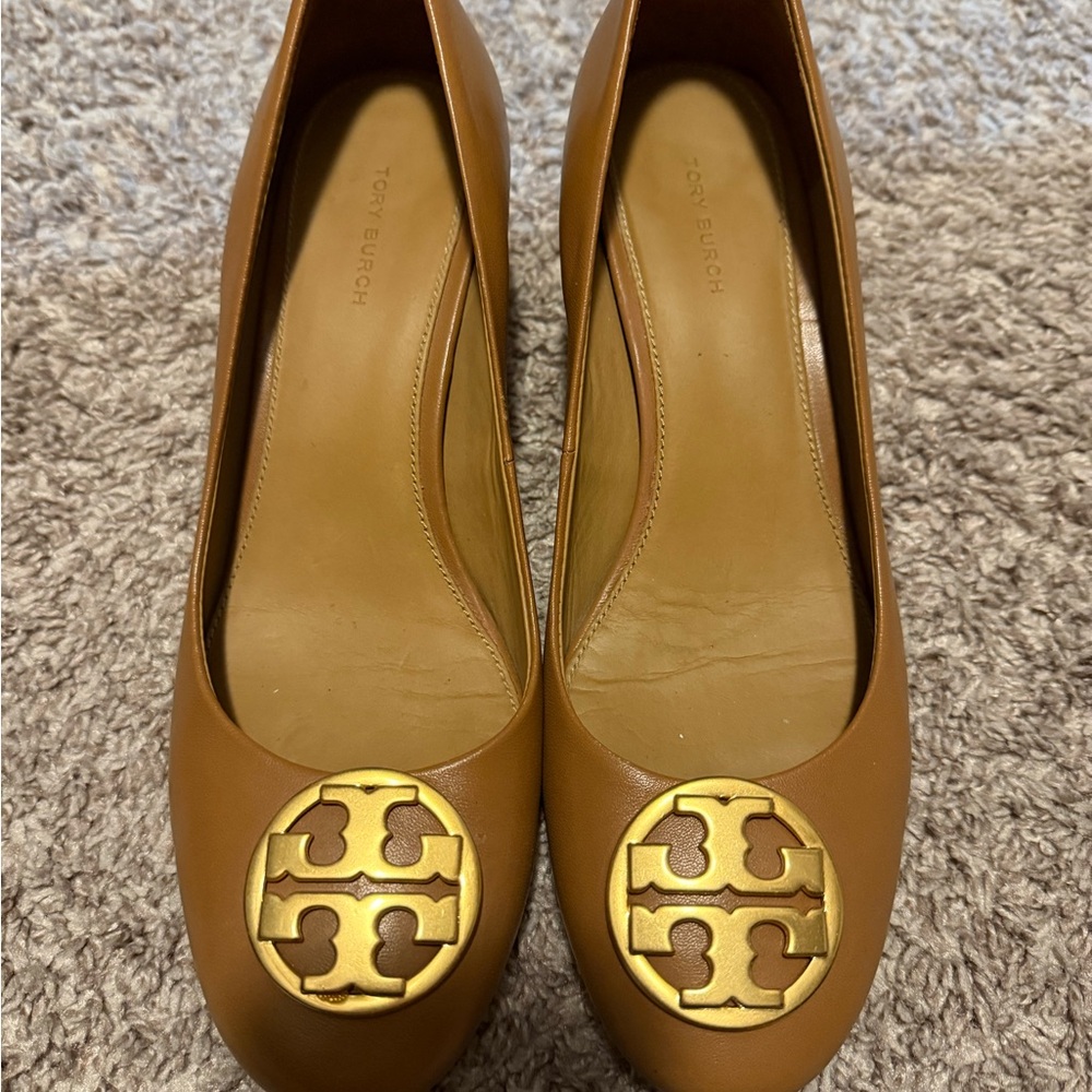 Tory Burch Caramel Leather Logo Block Heels with Gold Emblem